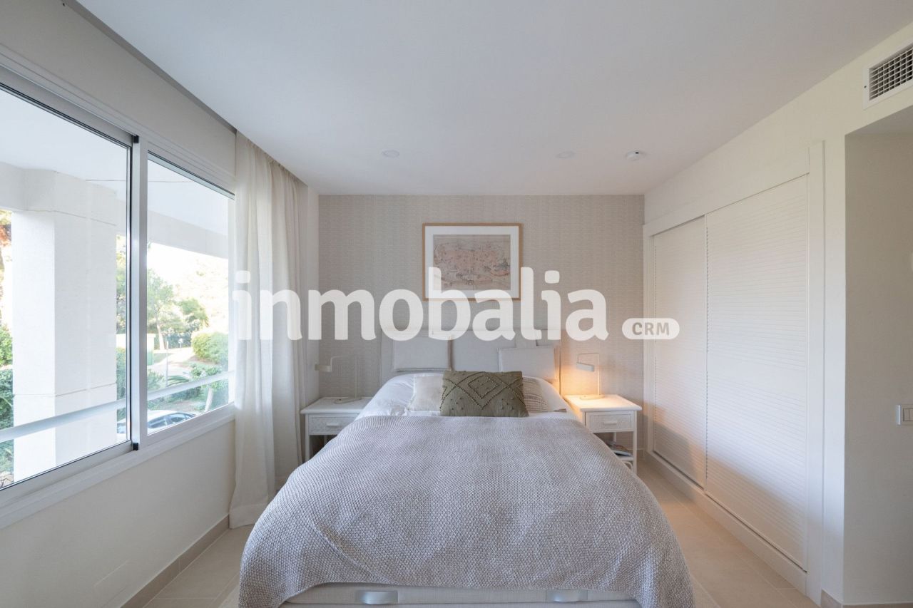 Apartment in Estepona, Spain, 161 m² - picture 8