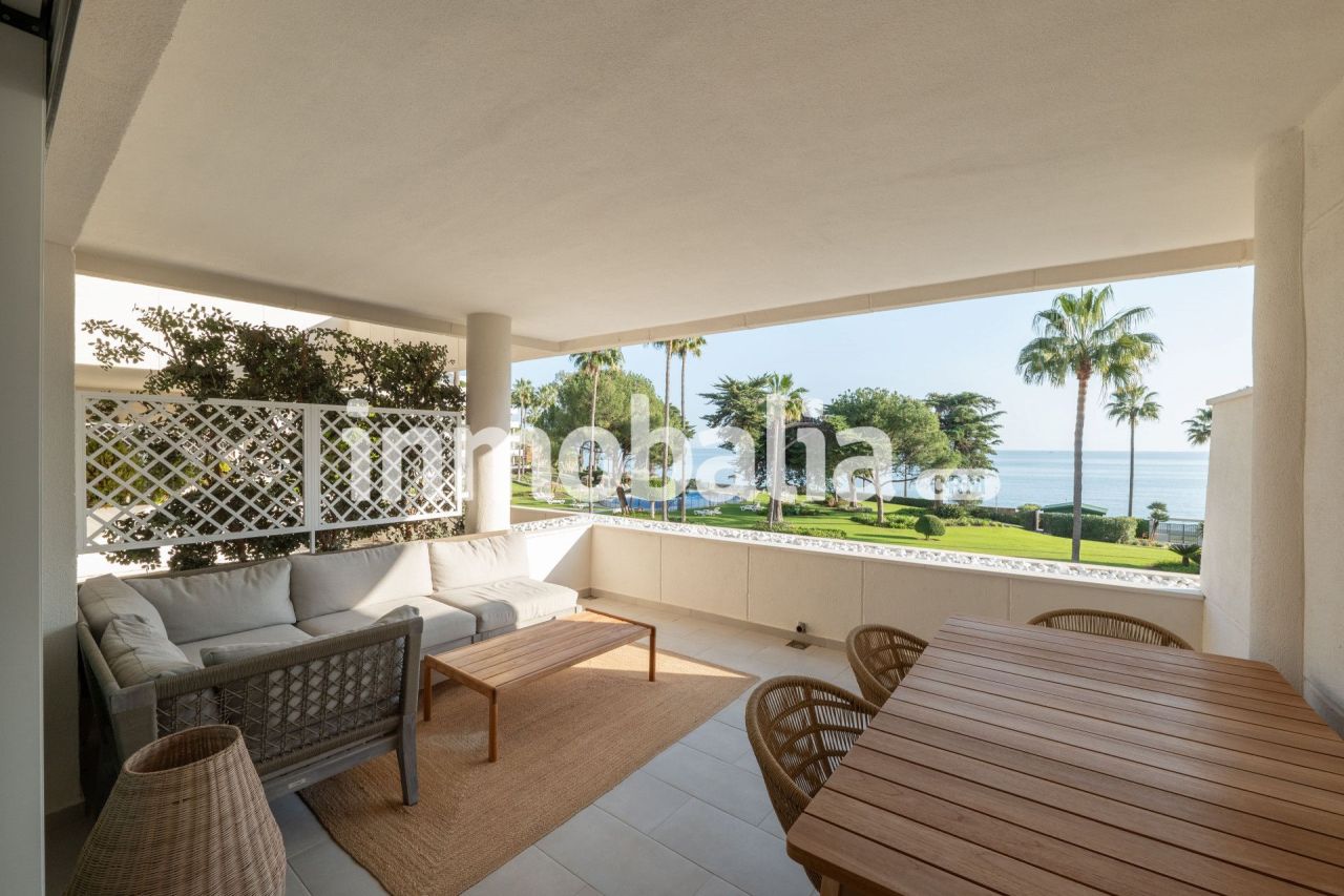 Apartment in Estepona, Spain, 161 m² - picture 11