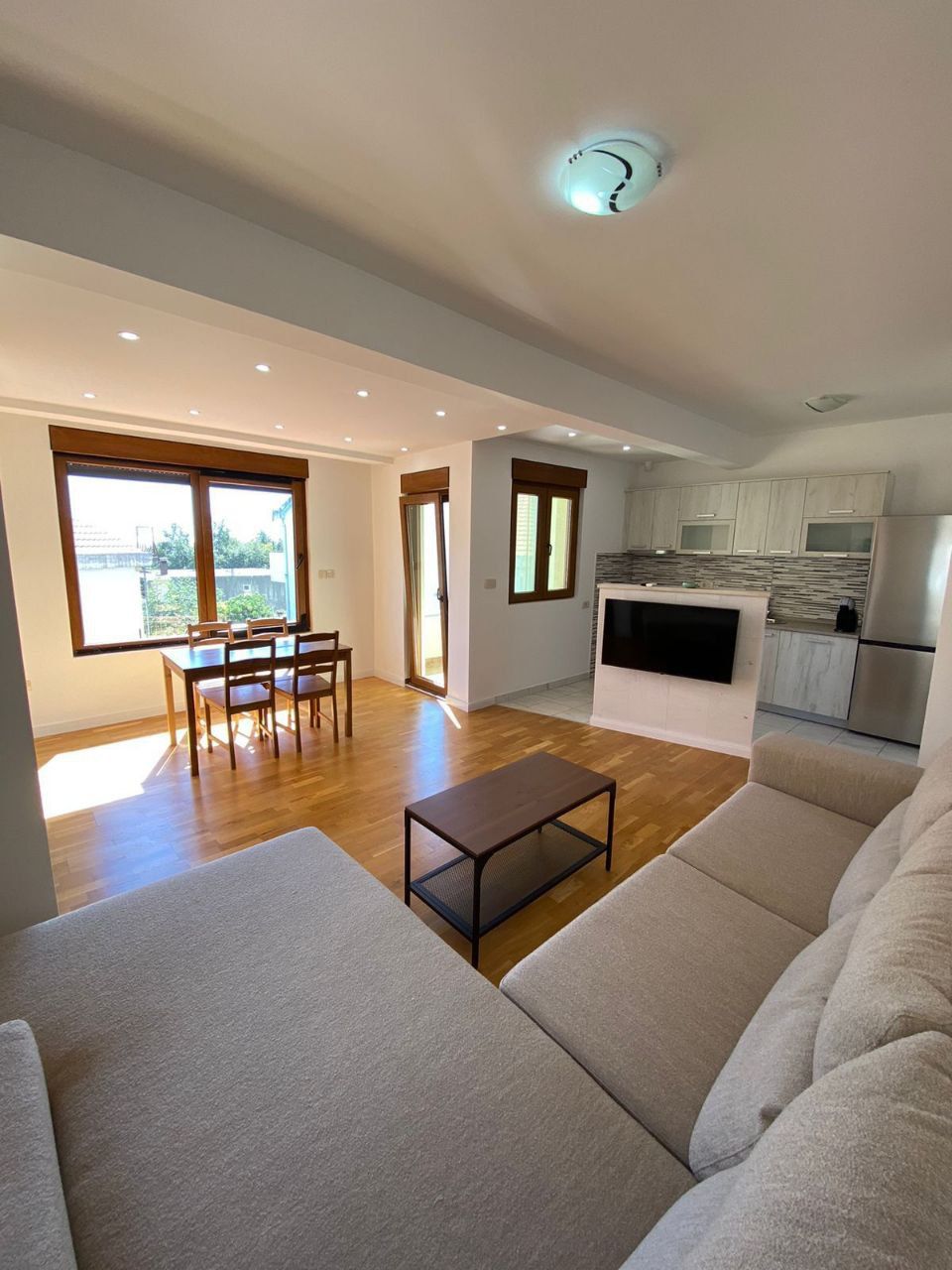 Wohnung in Budva, Montenegro, 65 m² - Foto 1