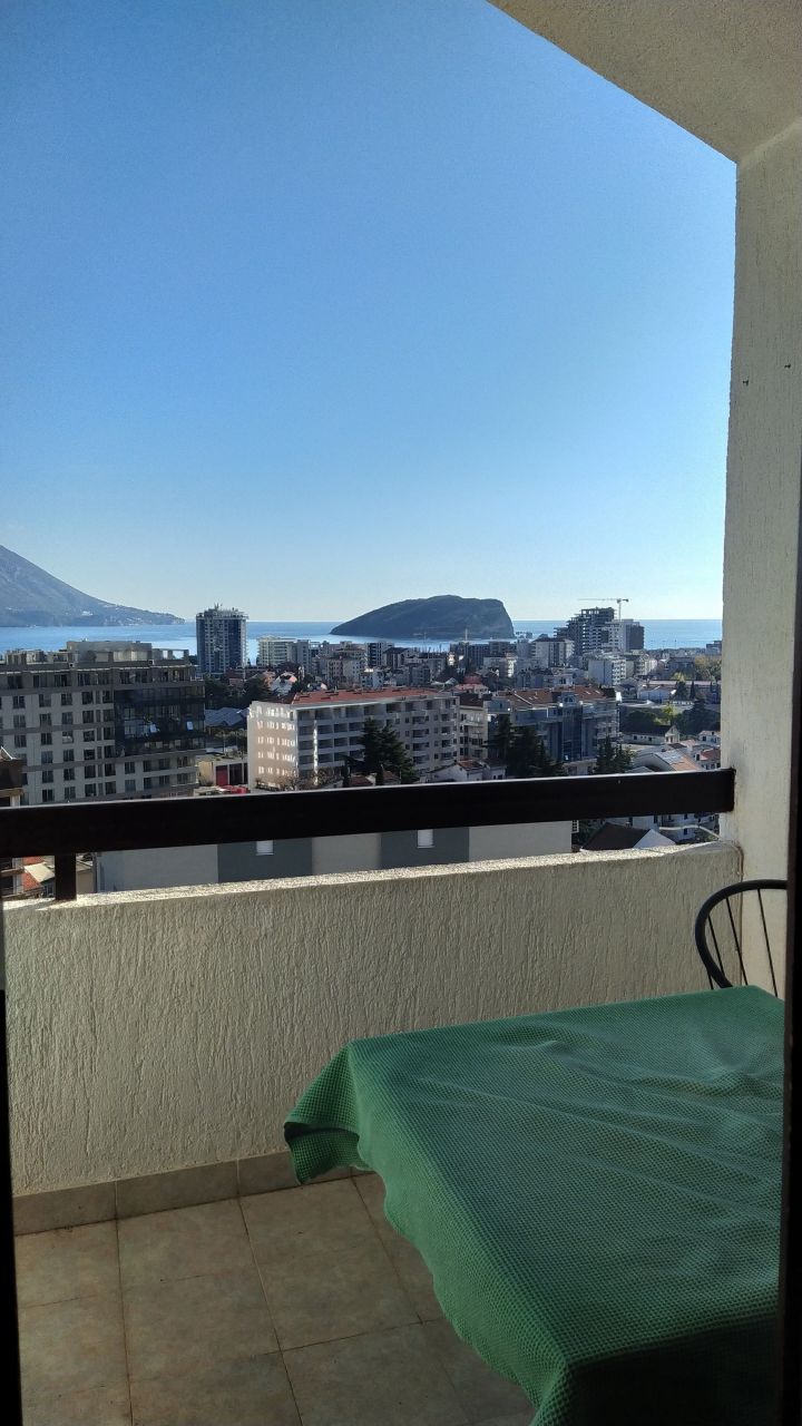 Piso en Budva, Montenegro, 81 m² - imagen 1