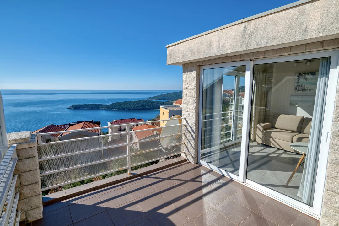 Wohnung in Budva, Montenegro, 75 m² - Foto 1