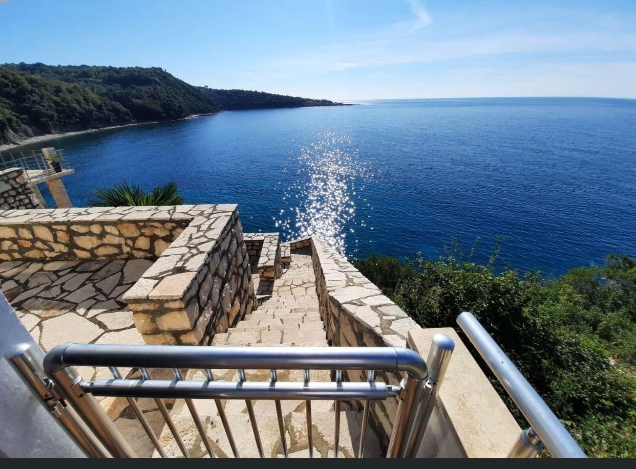 Casa en Dobra Voda, Montenegro, 450 m² - imagen 3