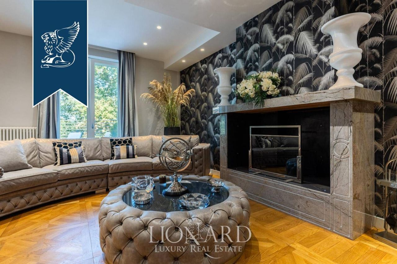 Villa en Roma, Italia, 1 000 m² - imagen 11