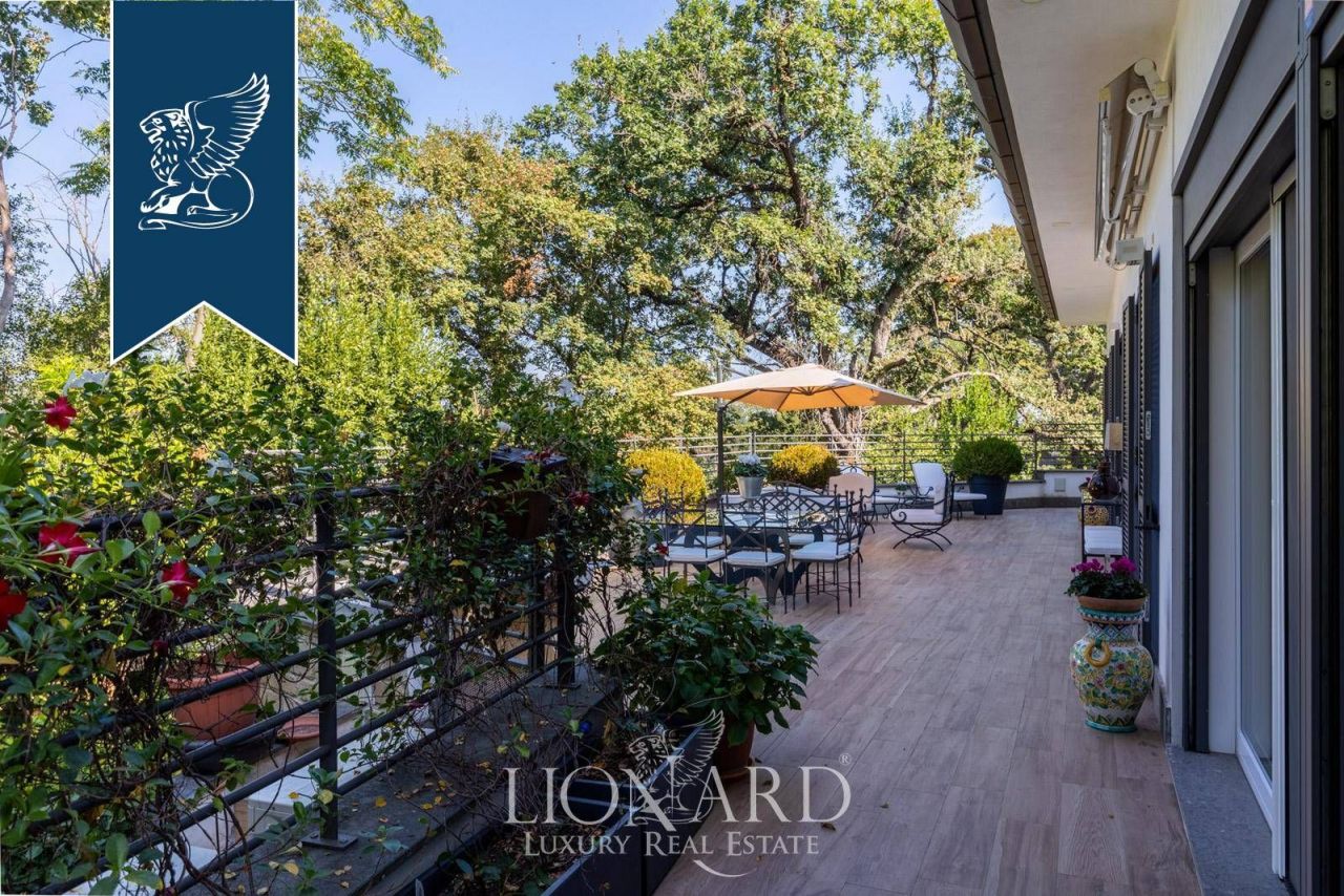 Villa en Roma, Italia, 1 000 m² - imagen 17