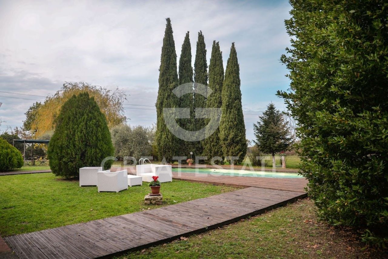 Casa en Castiglione del Lago, Italia, 413 m² - imagen 8