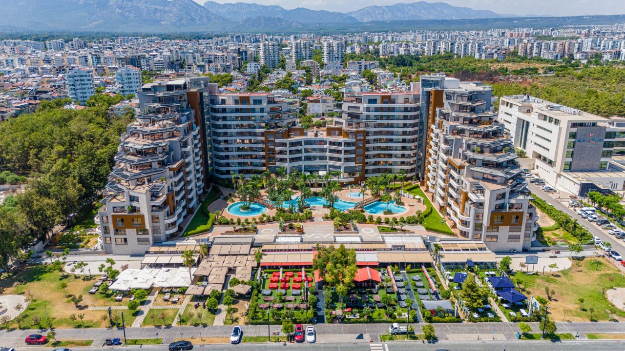 Flat in Antalya, Turkey, 362 m² - picture 1