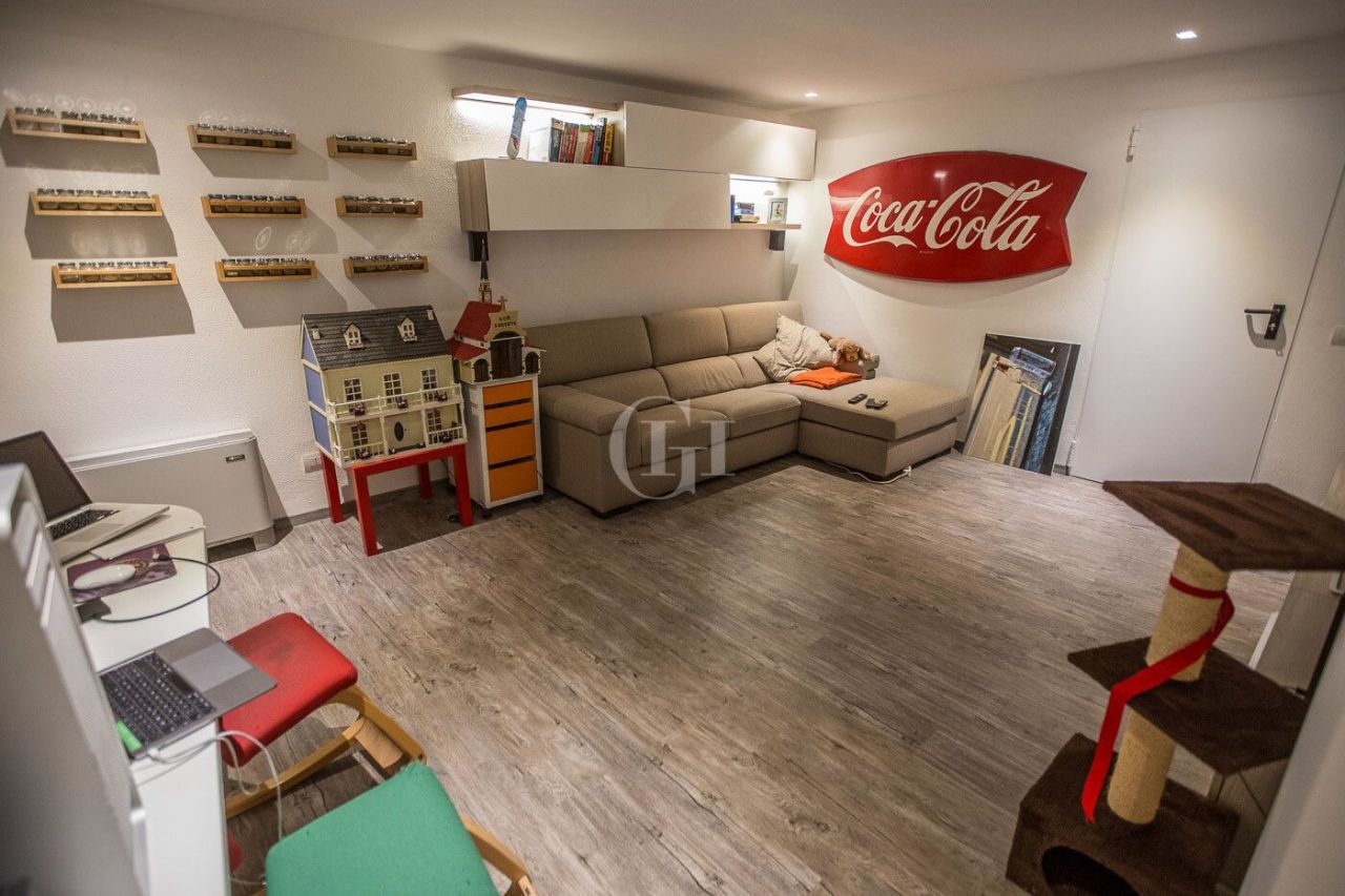 Apartment on Lake Garda, Italy, 225 m² - picture 12