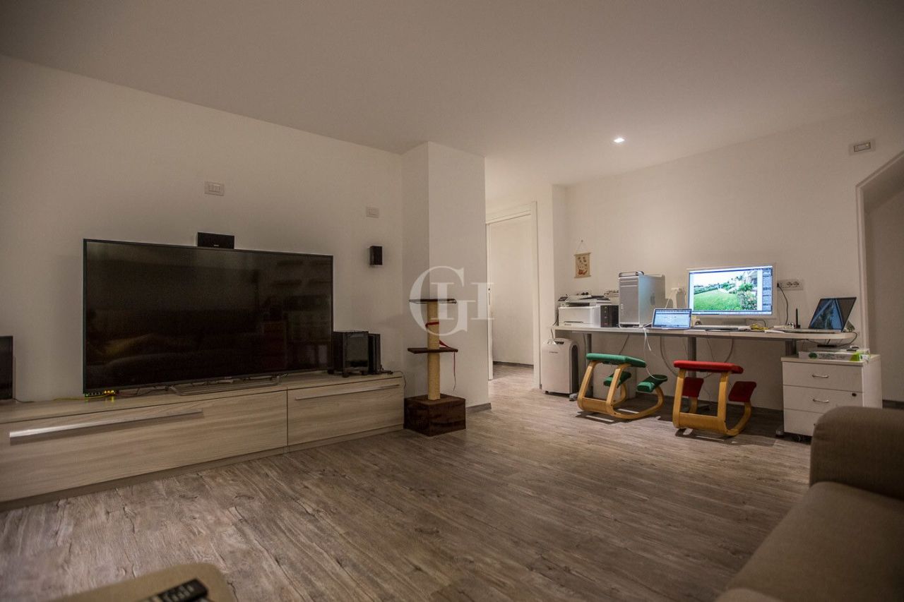 Apartment on Lake Garda, Italy, 225 m² - picture 13