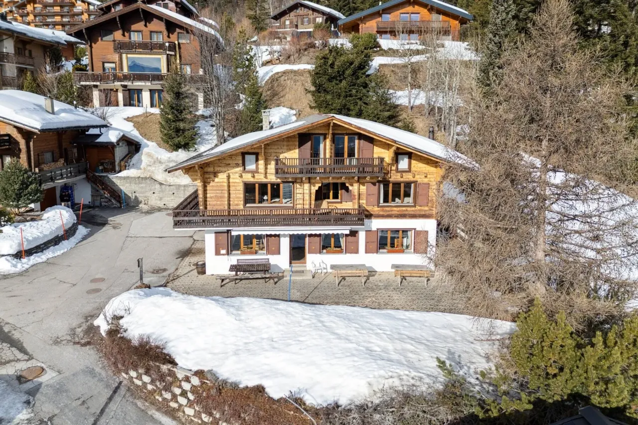 Chalet in Valais, Switzerland, 304 m² - picture 1