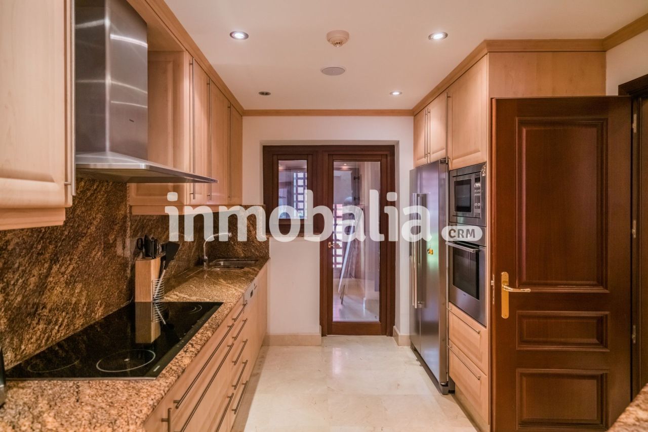 Attico a Estepona, Spagna, 209 m² - foto 10