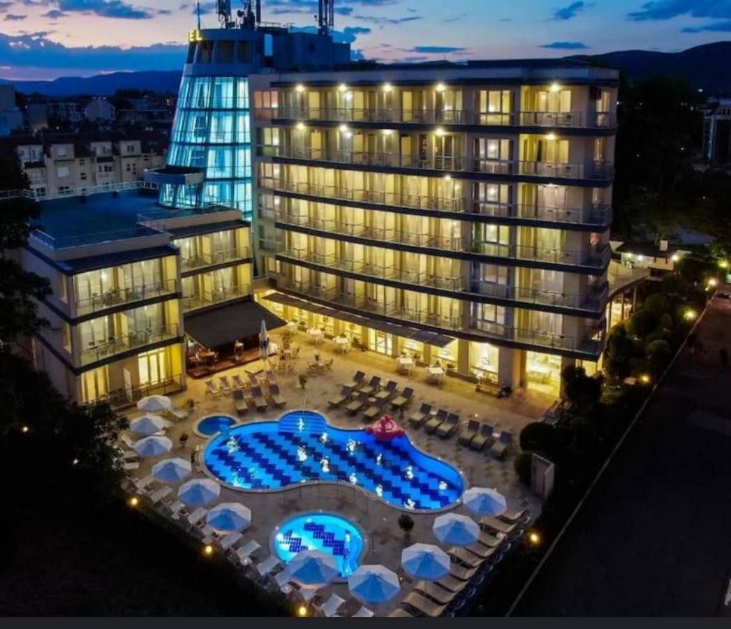 Appartement à Slantchev Briag, Bulgarie, 33 m² - image 1