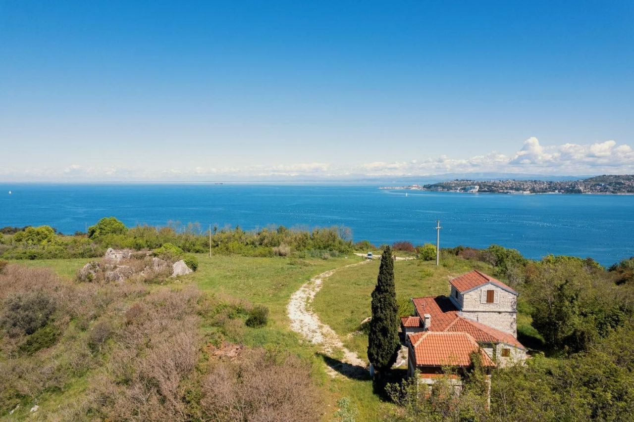 Villa Crveni Vrh, Croacia, 200 m² - imagen 1