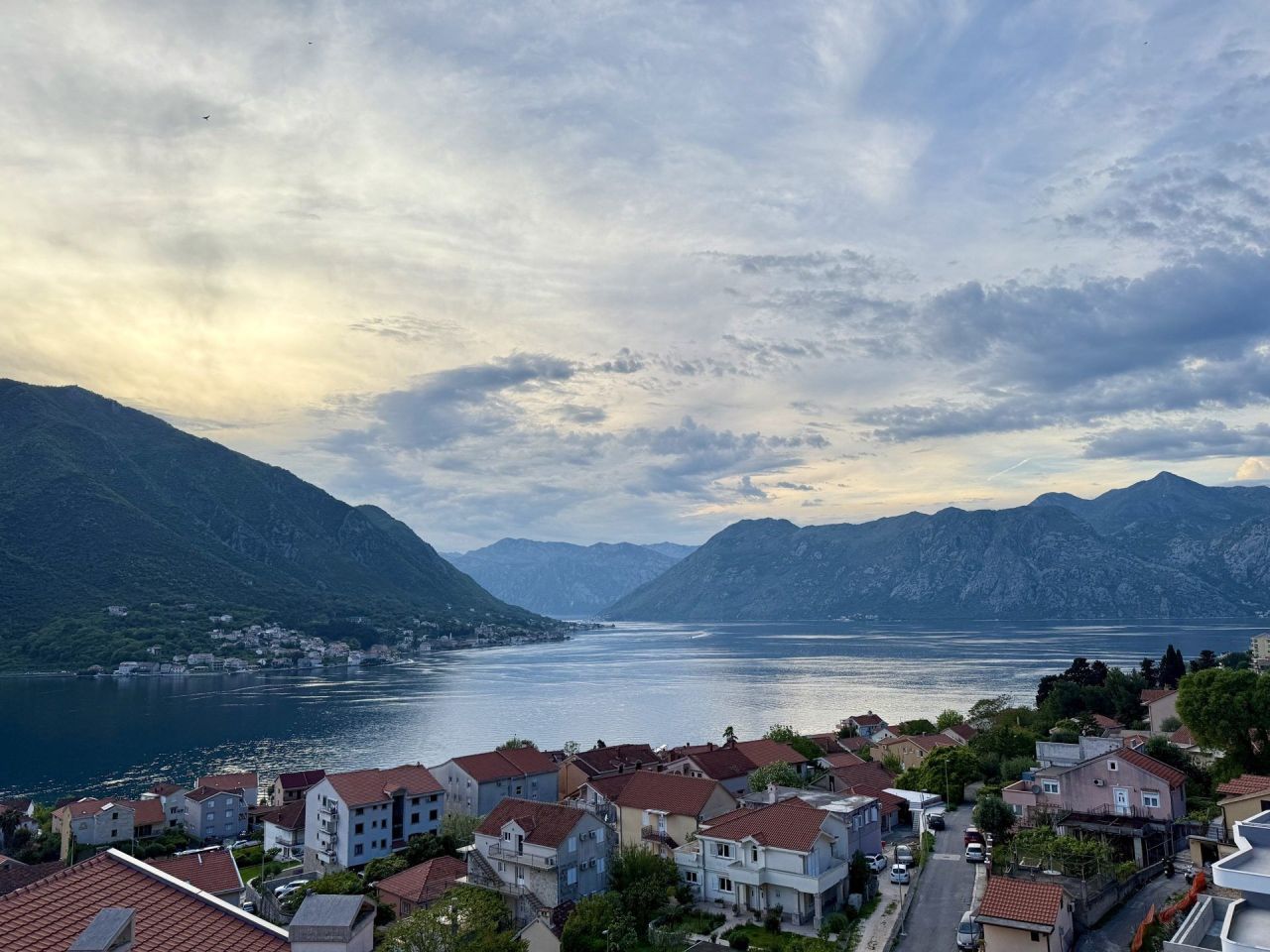 Appartement à Kotor, Monténégro, 108 m² - image 2
