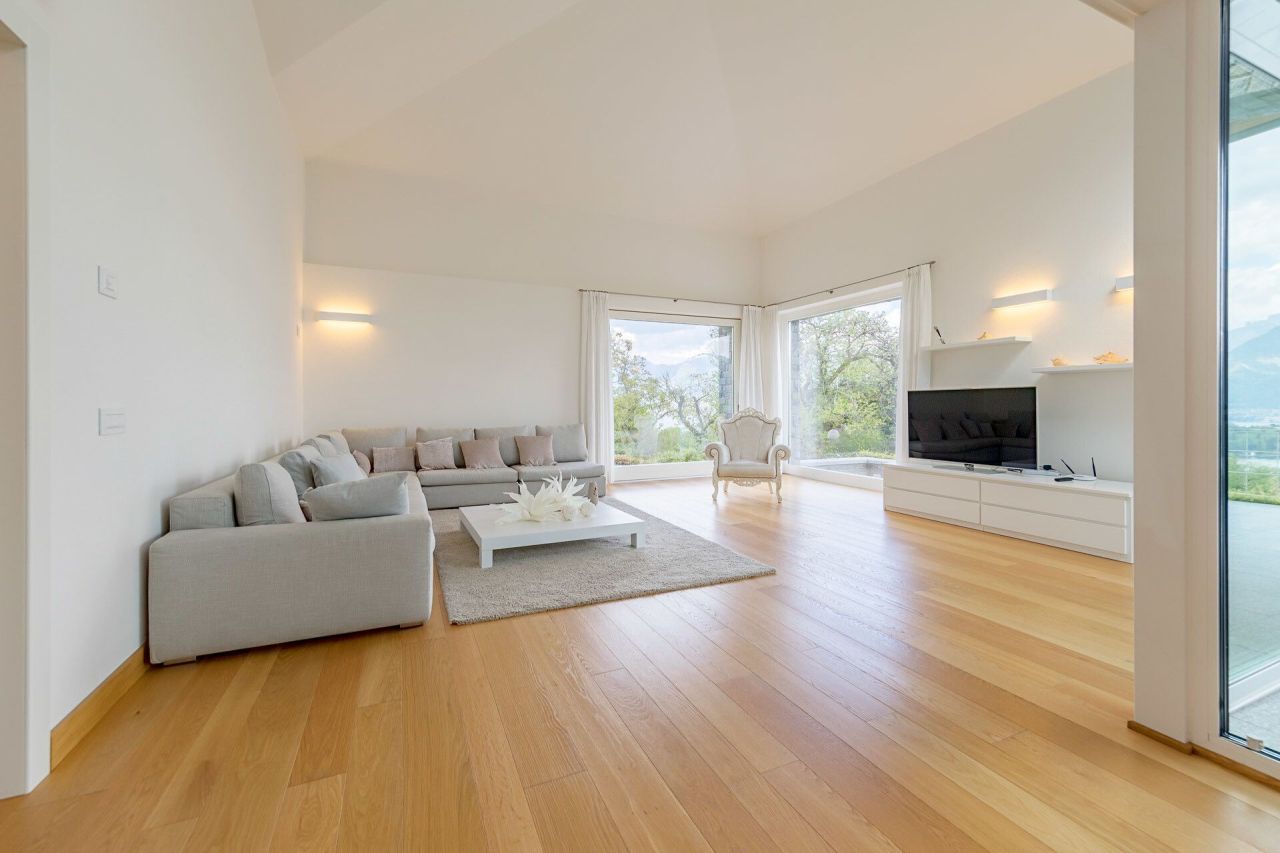 Villa on Lake Como, Italy, 435 m² - picture 12