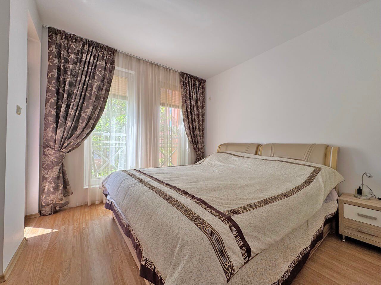 Appartement à Slantchev Briag, Bulgarie, 77 m² - image 1
