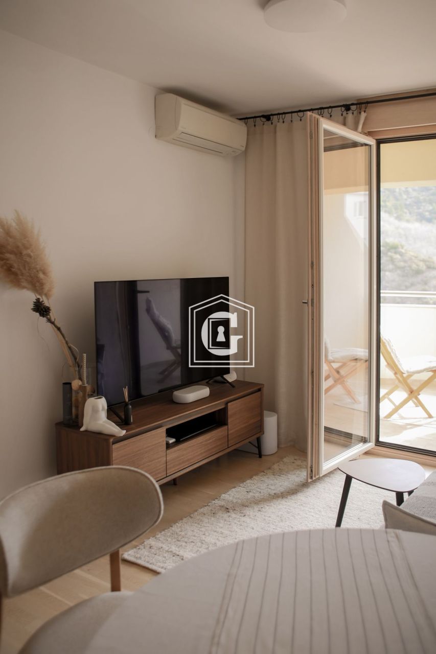 Apartamento en Becici, Montenegro, 48 m² - imagen 1