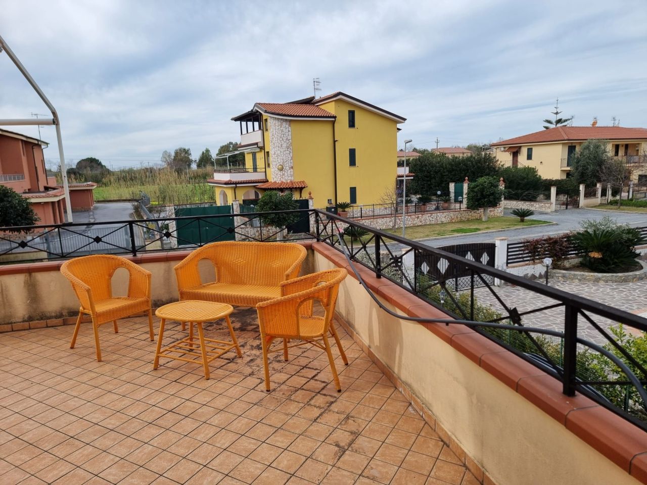 Stadthaus in Diamante, Italien, 341 m² - Foto 1