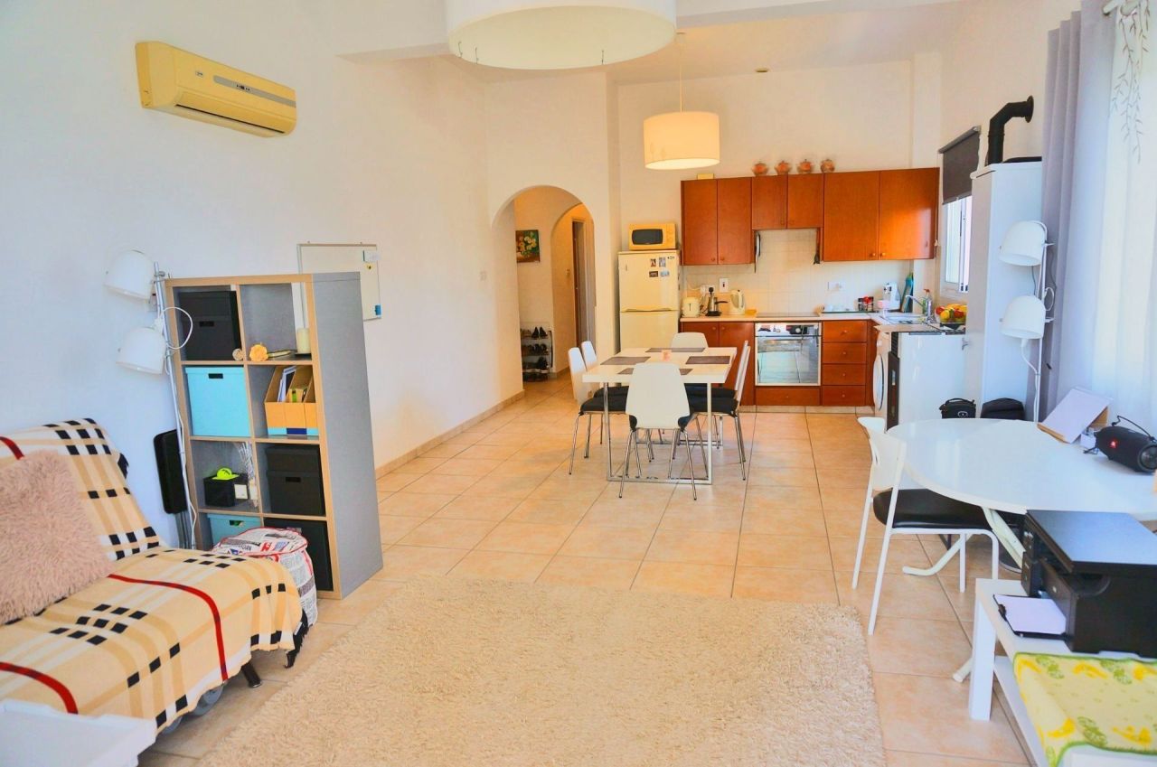 Apartment in Paphos, Cyprus, 93 m² - picture 1