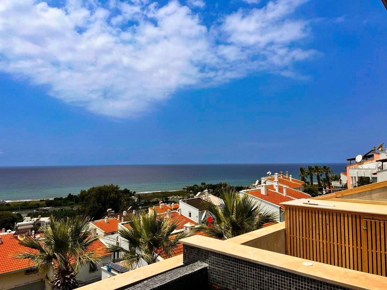Villa in Alanya, Türkei, 260 m² - Foto 1
