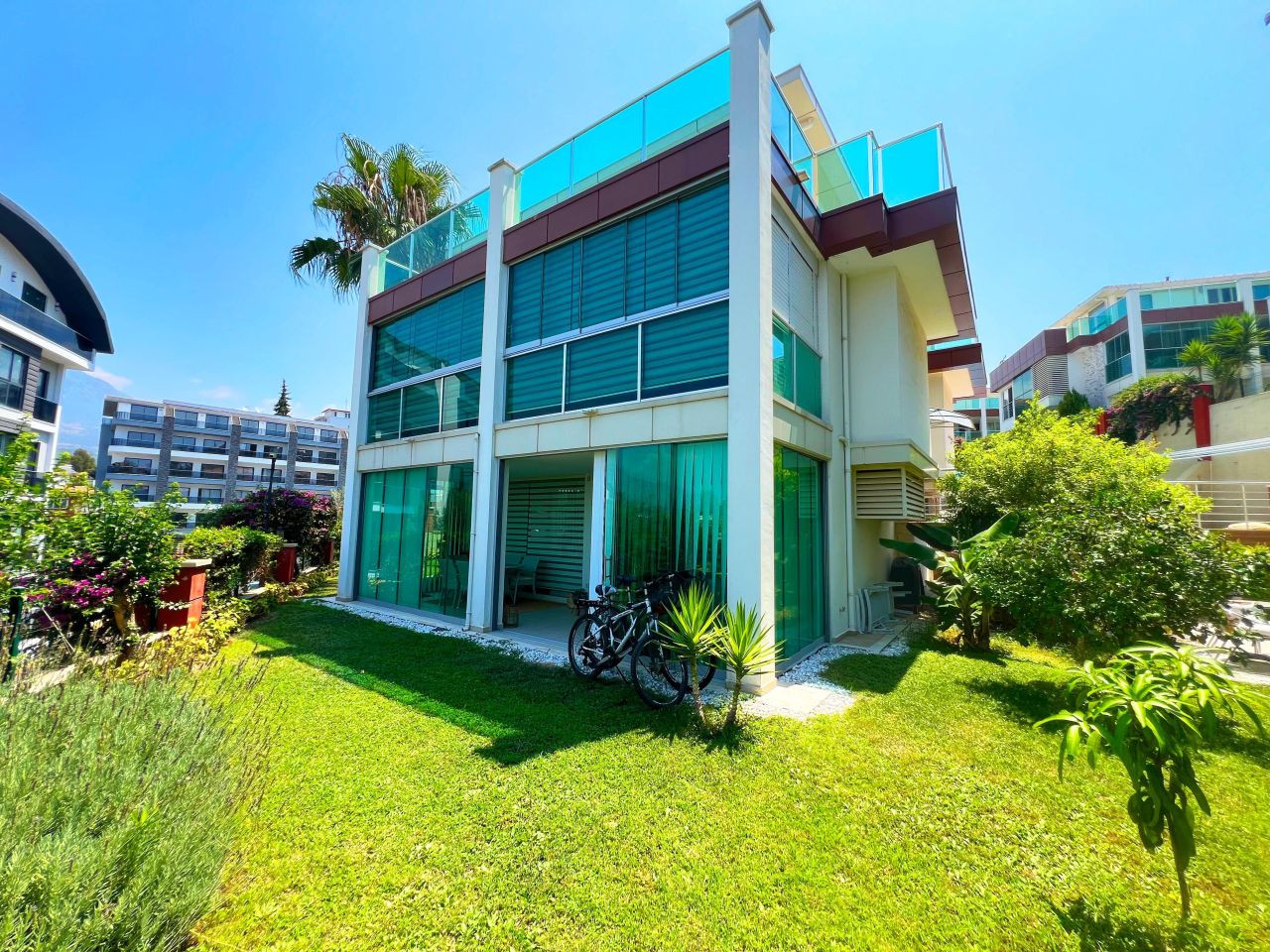 Villa à Alanya, Turquie, 220 m² - image 1