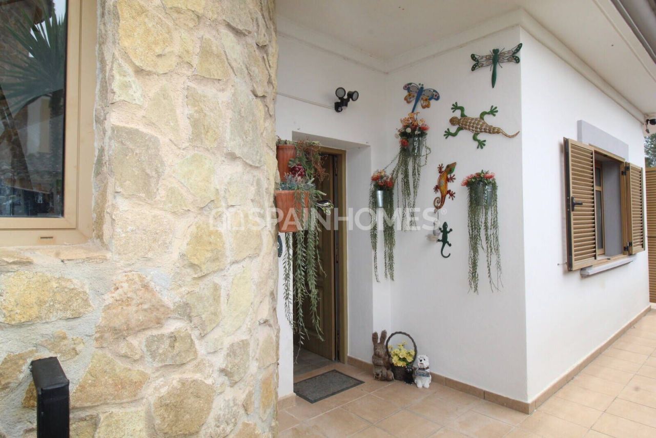 Villa à Finestrat, Espagne, 180 m² - image 1
