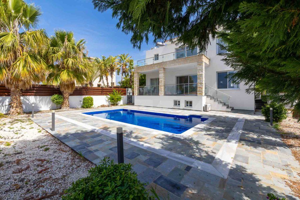 Flat in Paphos, Cyprus, 255 m² - picture 1