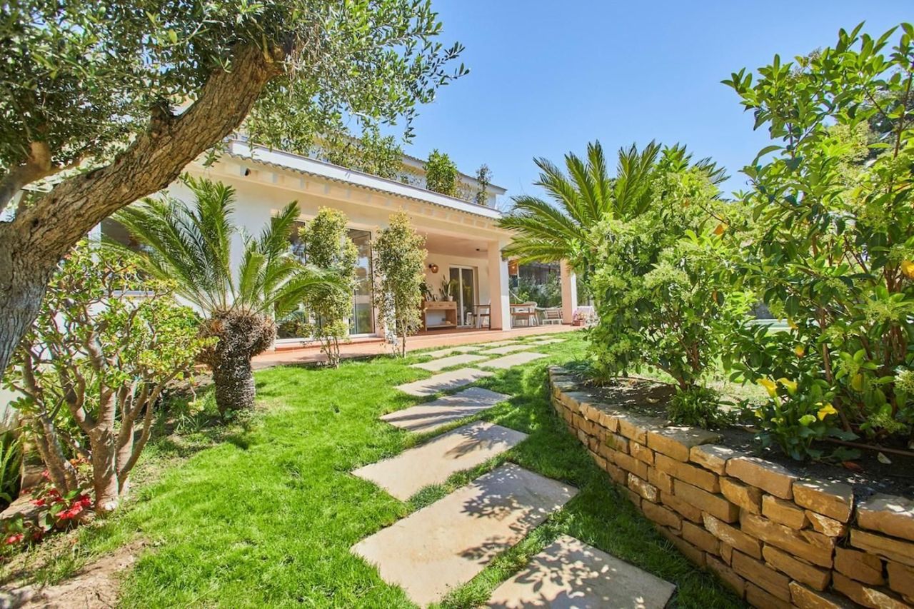 Casa en Castelldefels, España, 491 m² - imagen 7