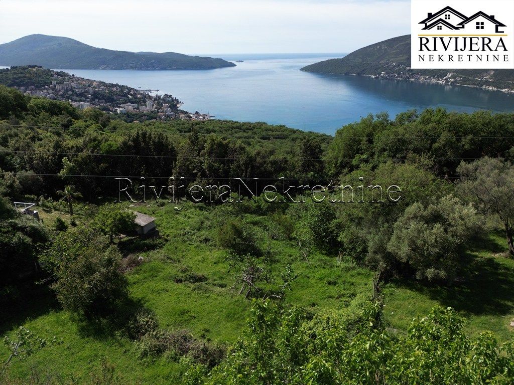 Land in Herceg-Novi, Montenegro, 2 090 m² - picture 4