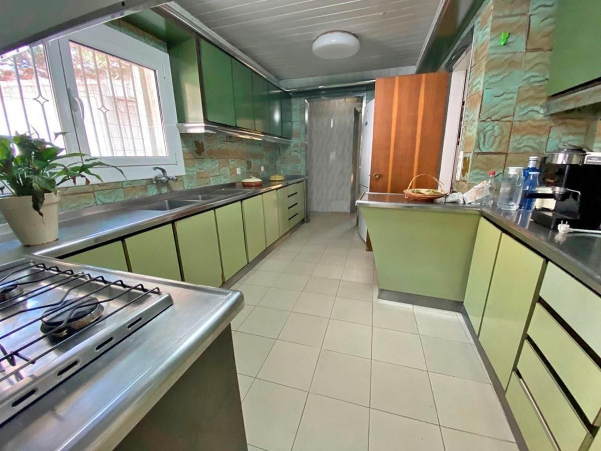 Maison à Castelldefels, Espagne, 248 m² - image 10