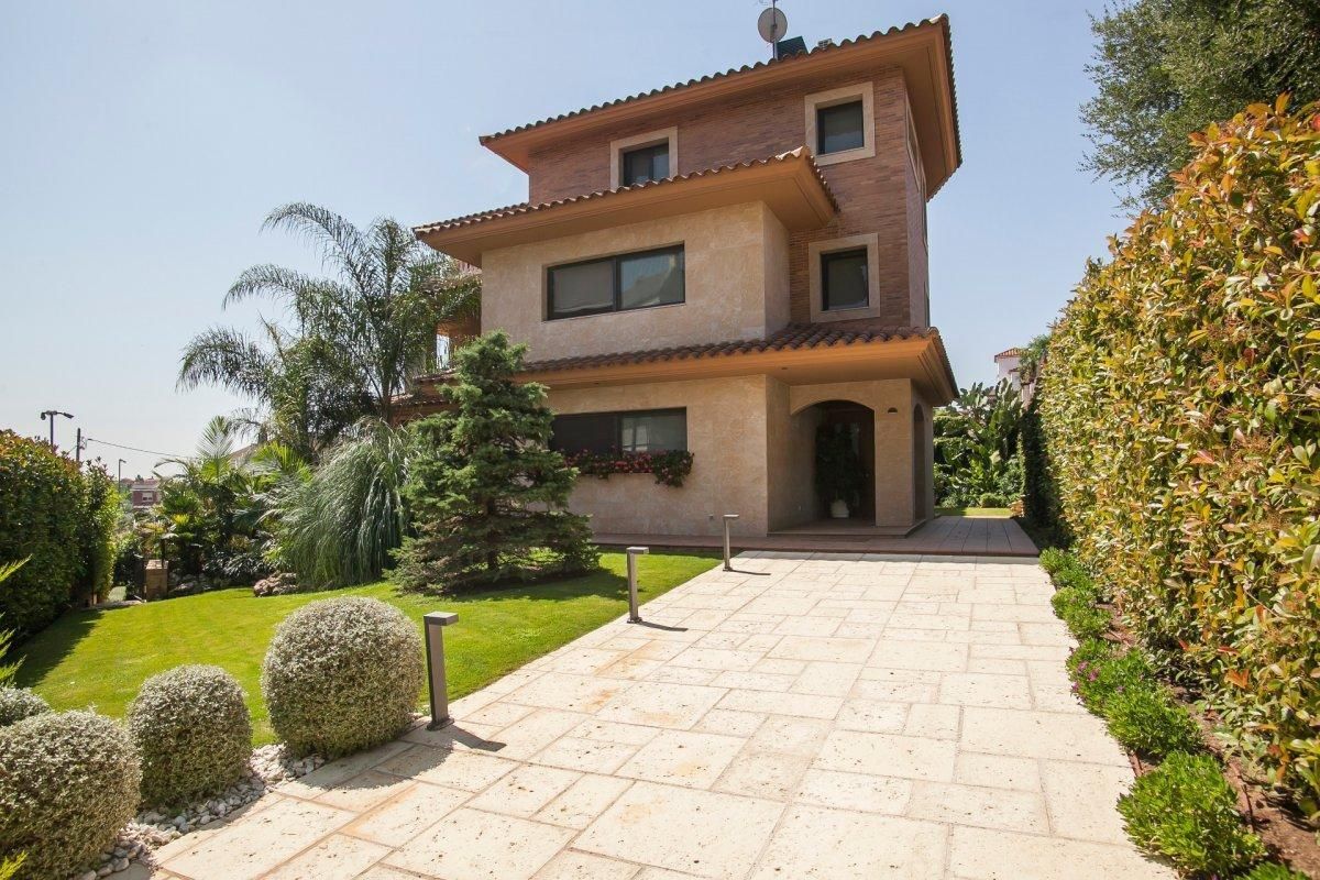 Casa a Castelldefels, Spagna, 788 m² - foto 2