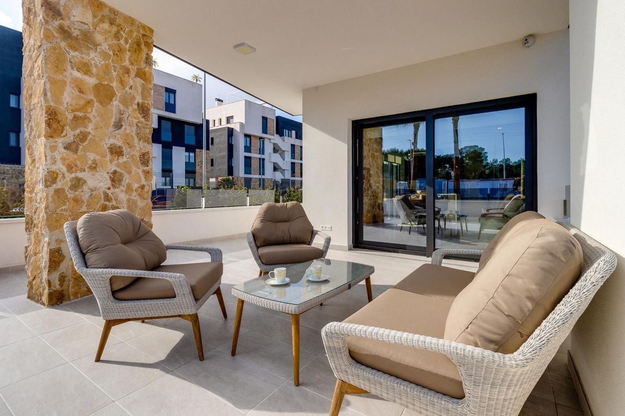Apartment in Guardamar del Segura, Spain, 73 m² - picture 1