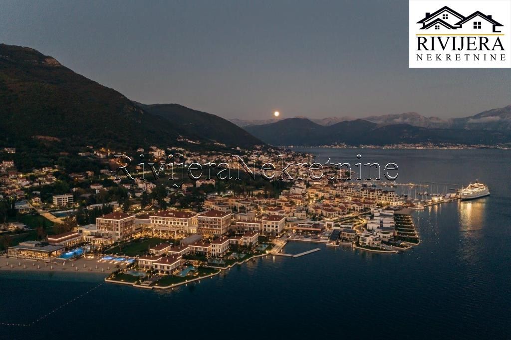 Villa a Herceg-Novi, Montenegro, 611 m² - foto 2