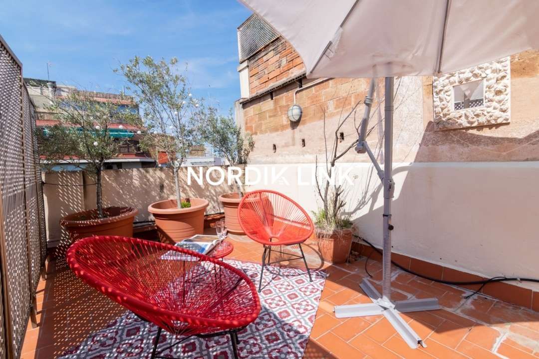 Penthouse in Barcelona, Spanien, 92 m² - Foto 1