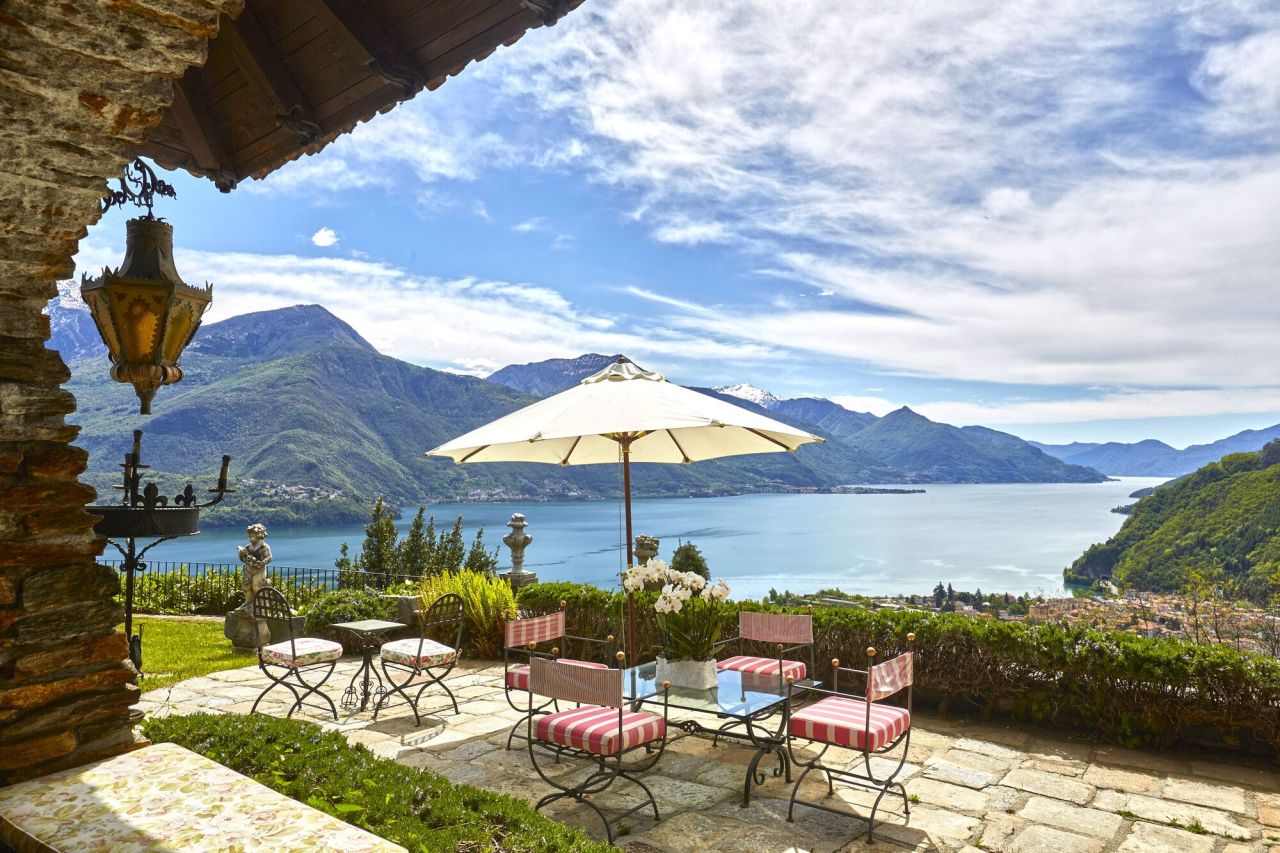 Villa por Lago de Como, Italia, 720 m² - imagen 1