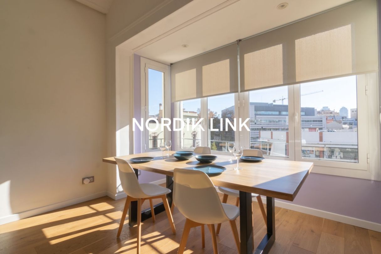 Flat in Barcelona, Spain, 102 m² - picture 2