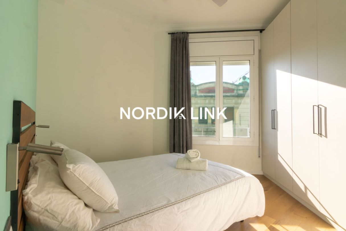 Flat in Barcelona, Spain, 102 m² - picture 8