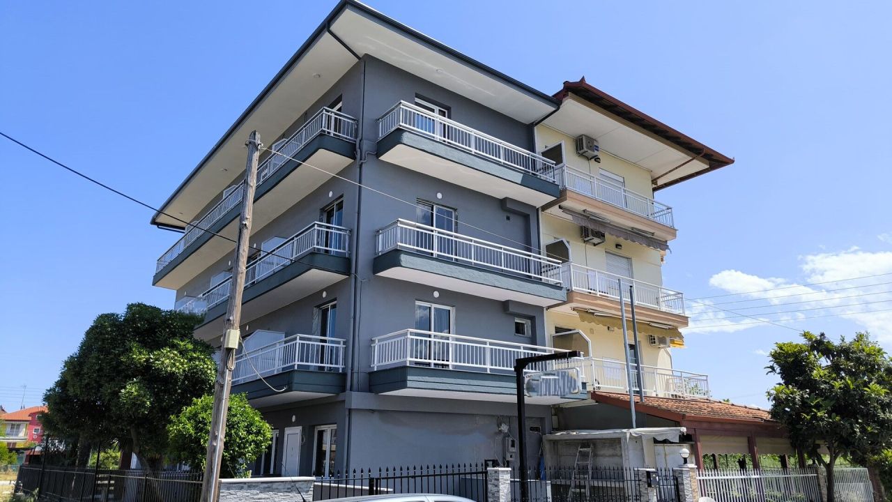 Hôtel à Paralia, Grèce, 434 m² - image 1