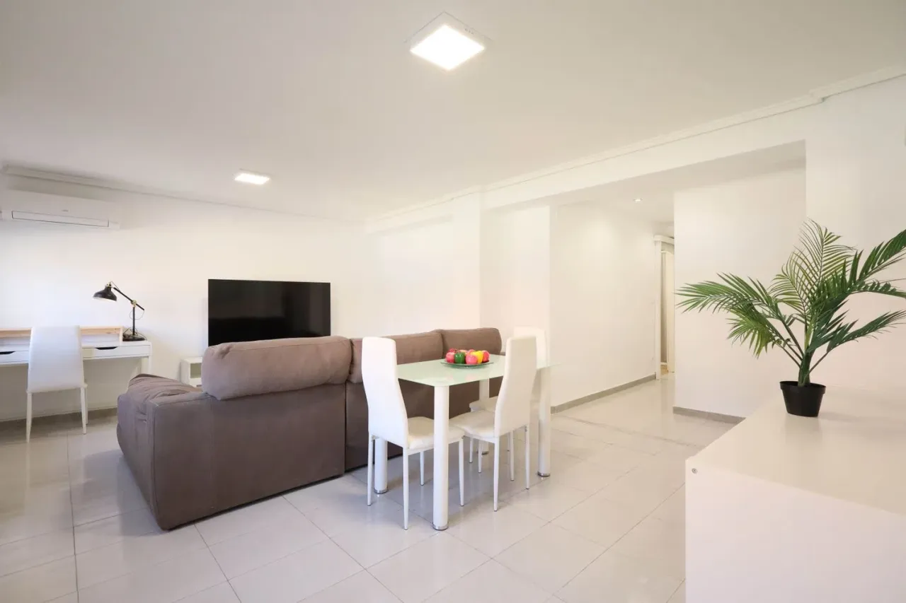 Flat in Valencia, Spain, 86 m² - picture 1