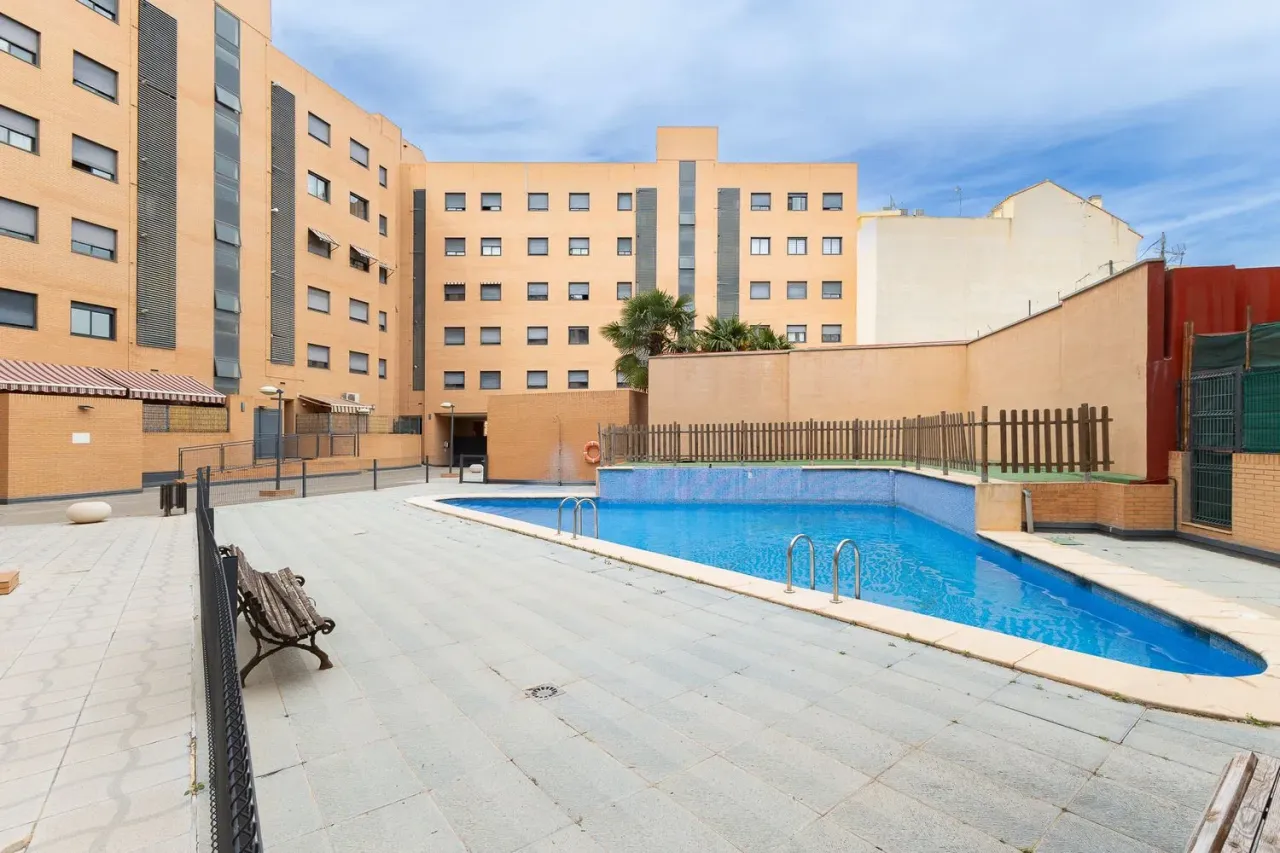 Flat in Valencia, Spain, 81 m² - picture 1