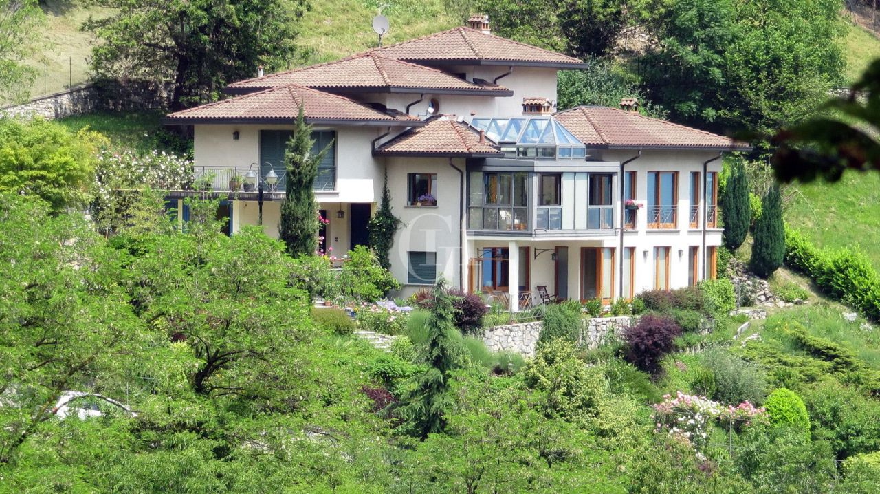 Villa in Comer See, Italien, 400 m² - Foto 1