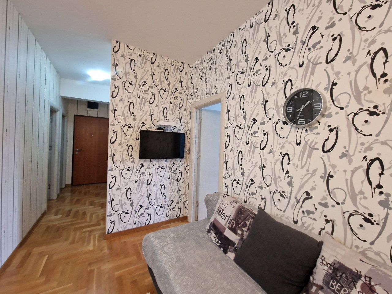 Apartment in Budva, Montenegro, 79 m² - picture 1