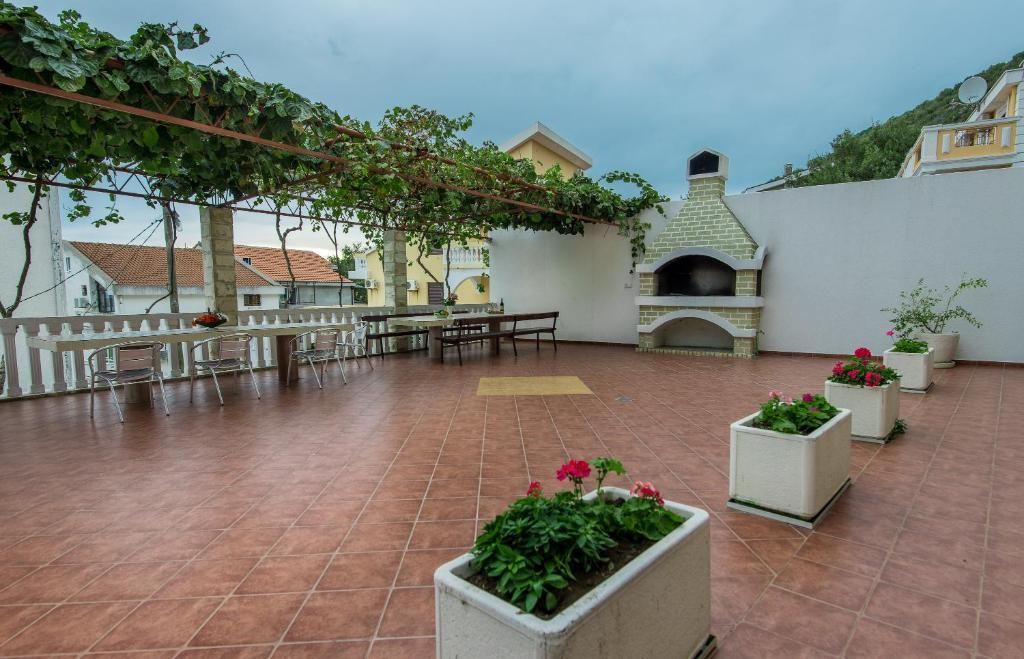 Villa in Petrovac, Montenegro, 700 m² - picture 2