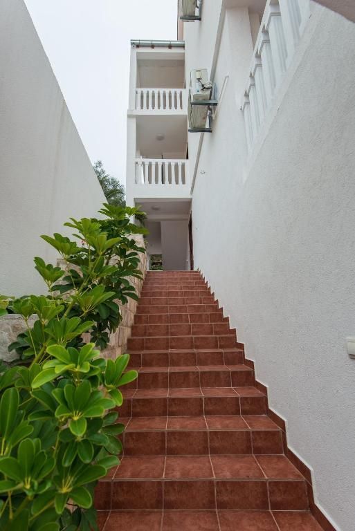 Villa in Petrovac, Montenegro, 700 m² - picture 17