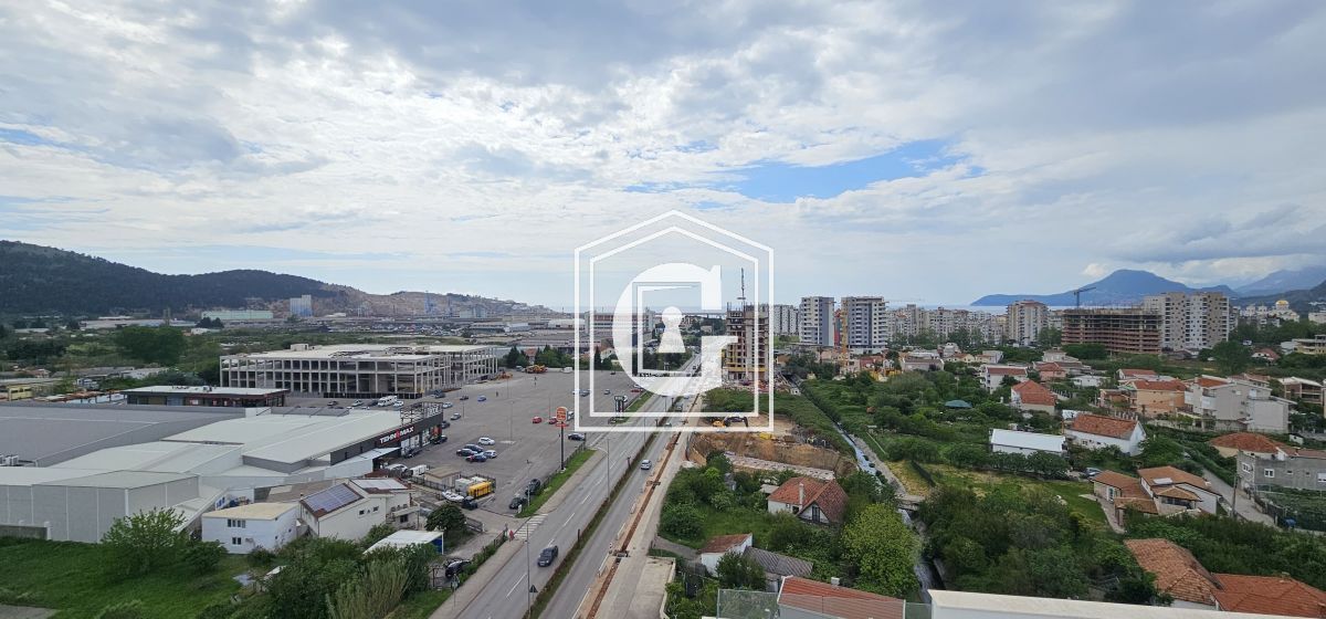 Apartment in Bar, Montenegro, 43 m² - picture 1