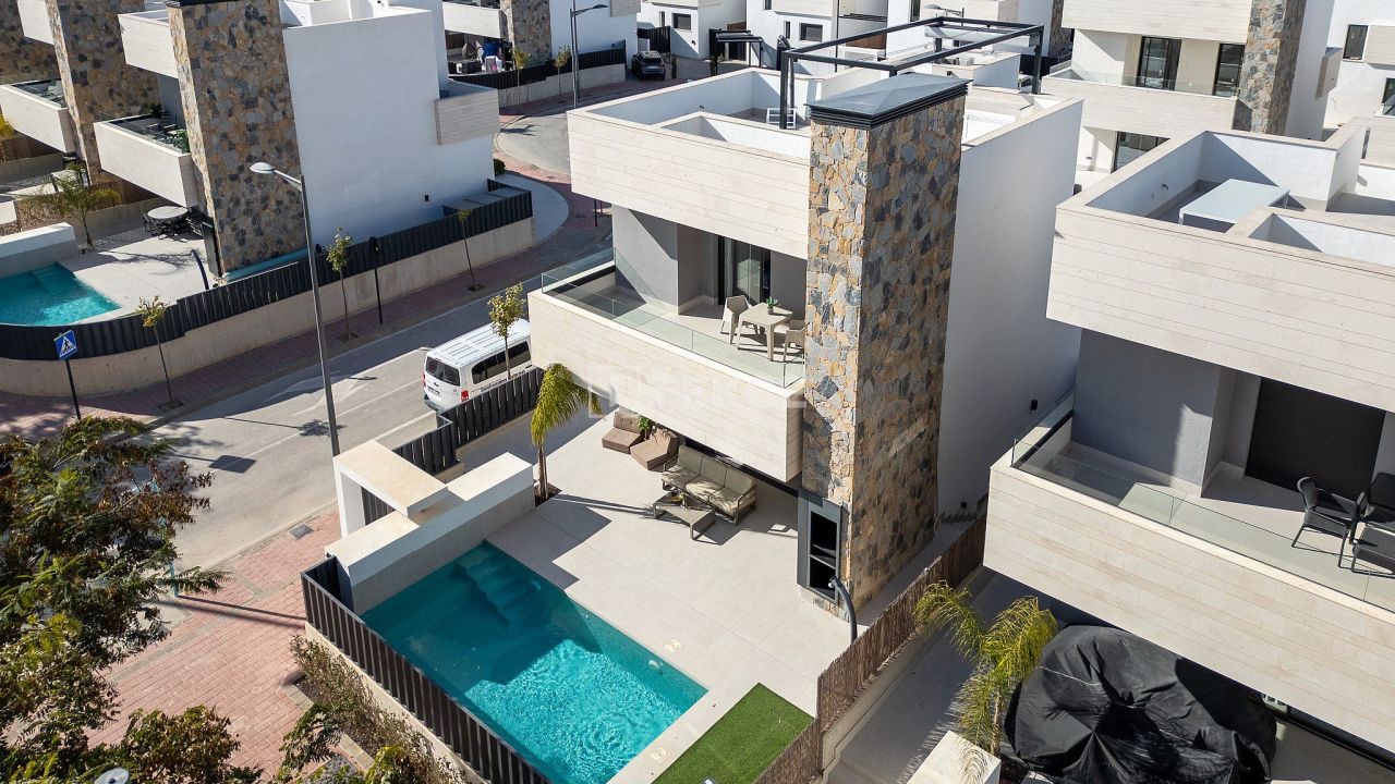 Villa a Torre-Pacheco, Spagna, 246 m² - foto 2