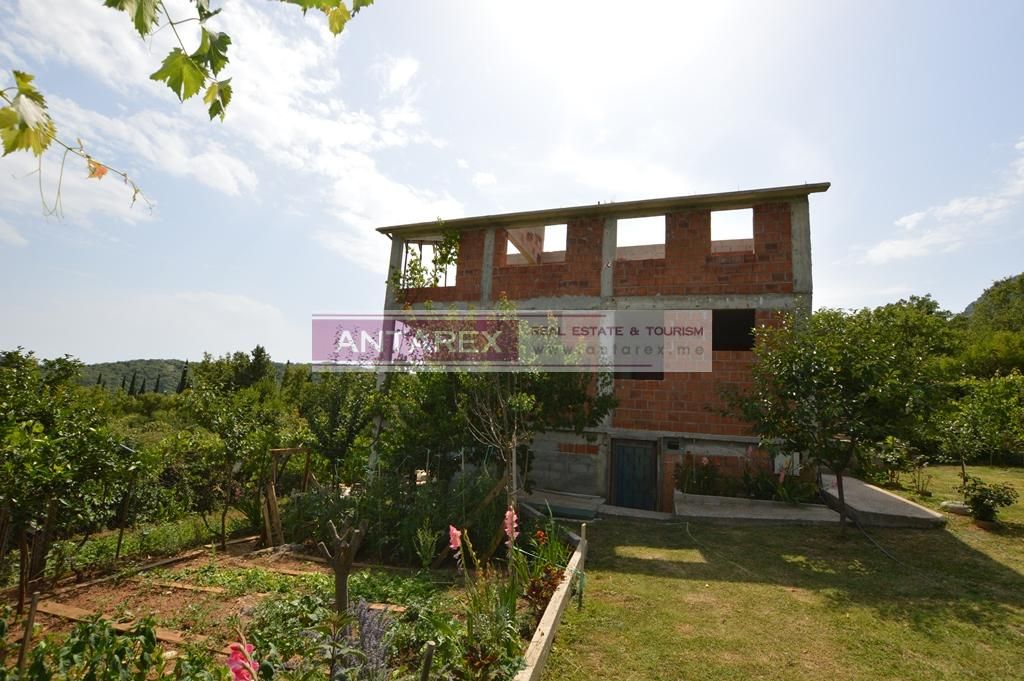 Villa in Zelenika, Montenegro, 202 m² - Foto 1