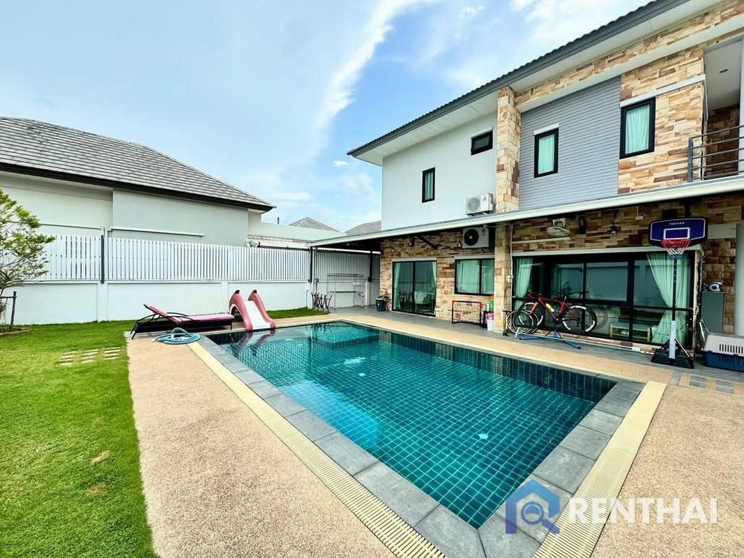 Maison à Pattaya, Thaïlande, 190 m² - image 1