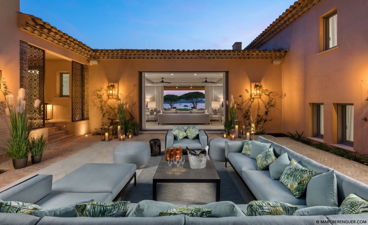 Villa en Saint-Tropez, Francia, 450 m² - imagen 1