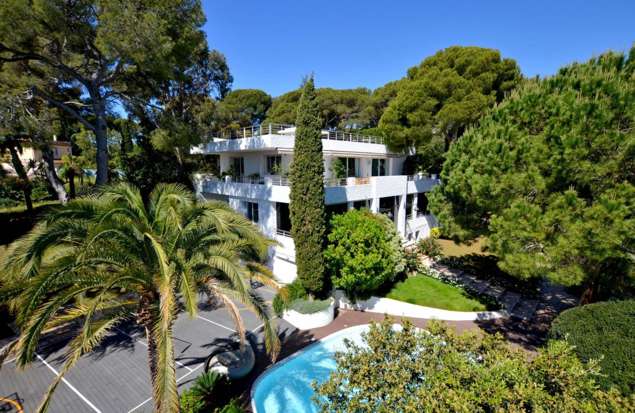 Villa in Roquebrune Cap Martin, Frankreich, 1 000 m² - Foto 1