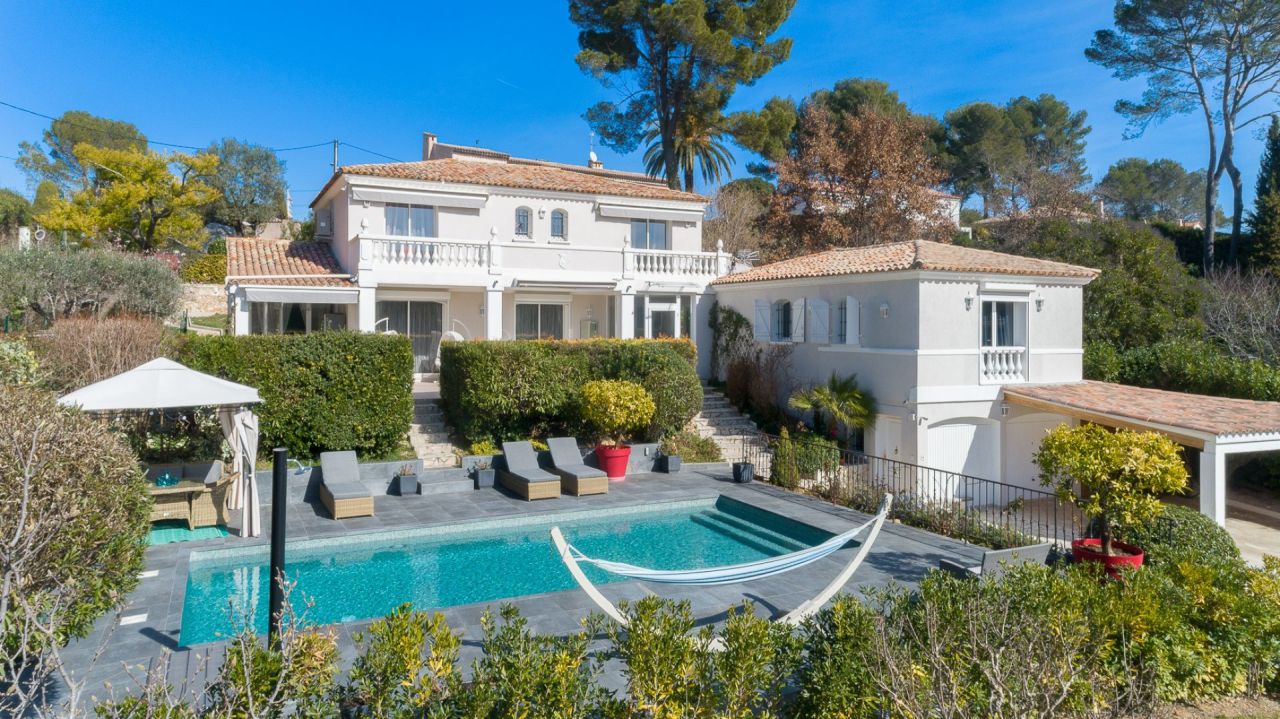 Villa en Mougins, Francia, 400 m² - imagen 1